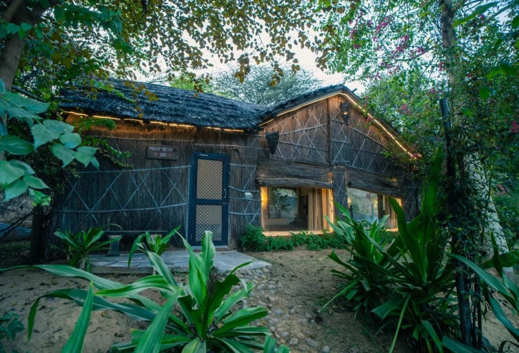 3min5 Lohagarh Fort Resort Flower Valley Room