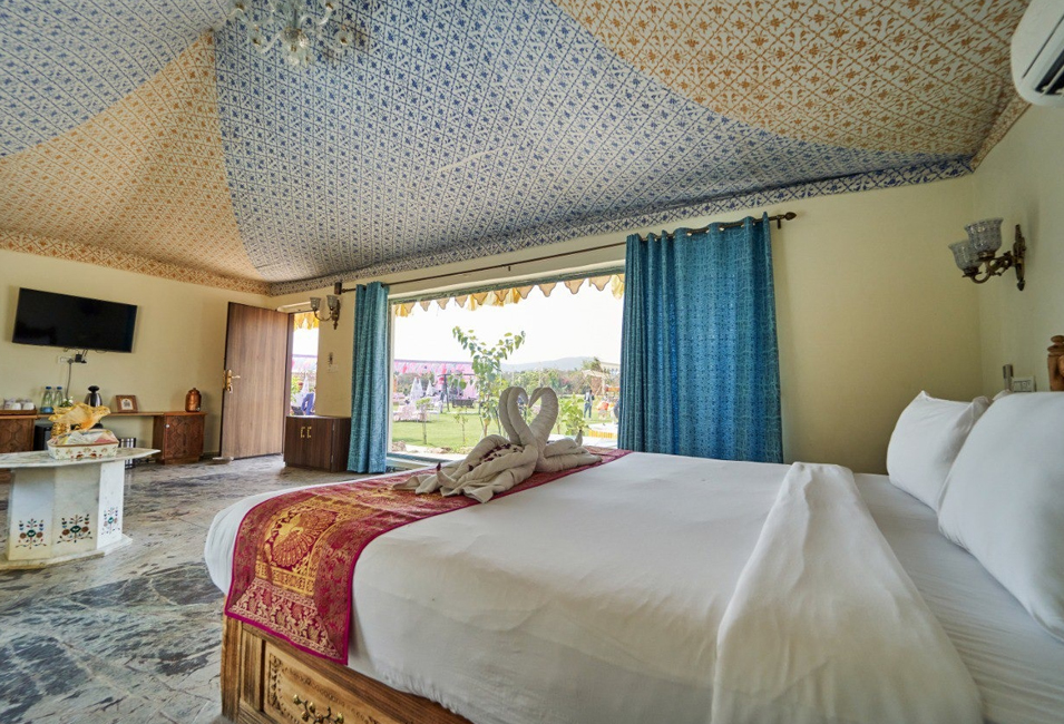 LuxuryTentWithOutdoorPool1 Lohagarh Fort Resort Luxury Tent with Outdoor Pool