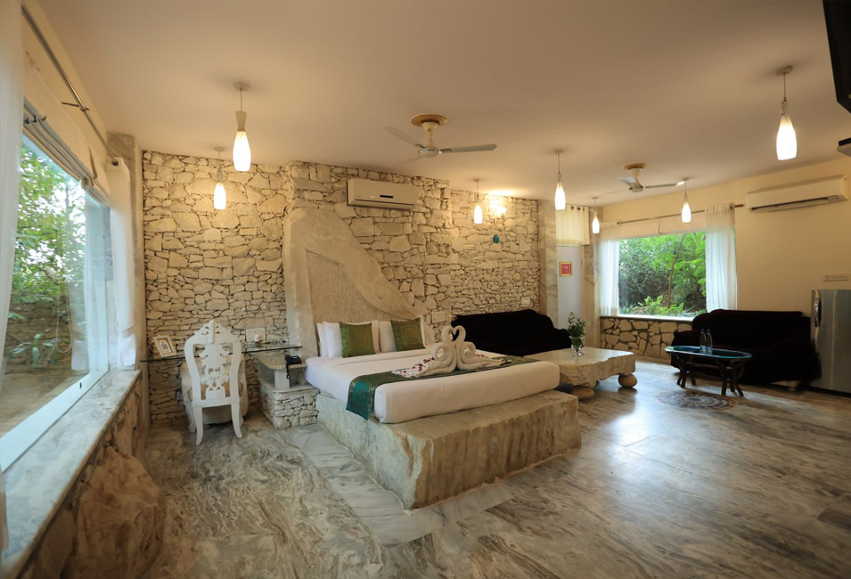 l32 Lohagarh Fort Resort Luxury Suite with Private Pool
